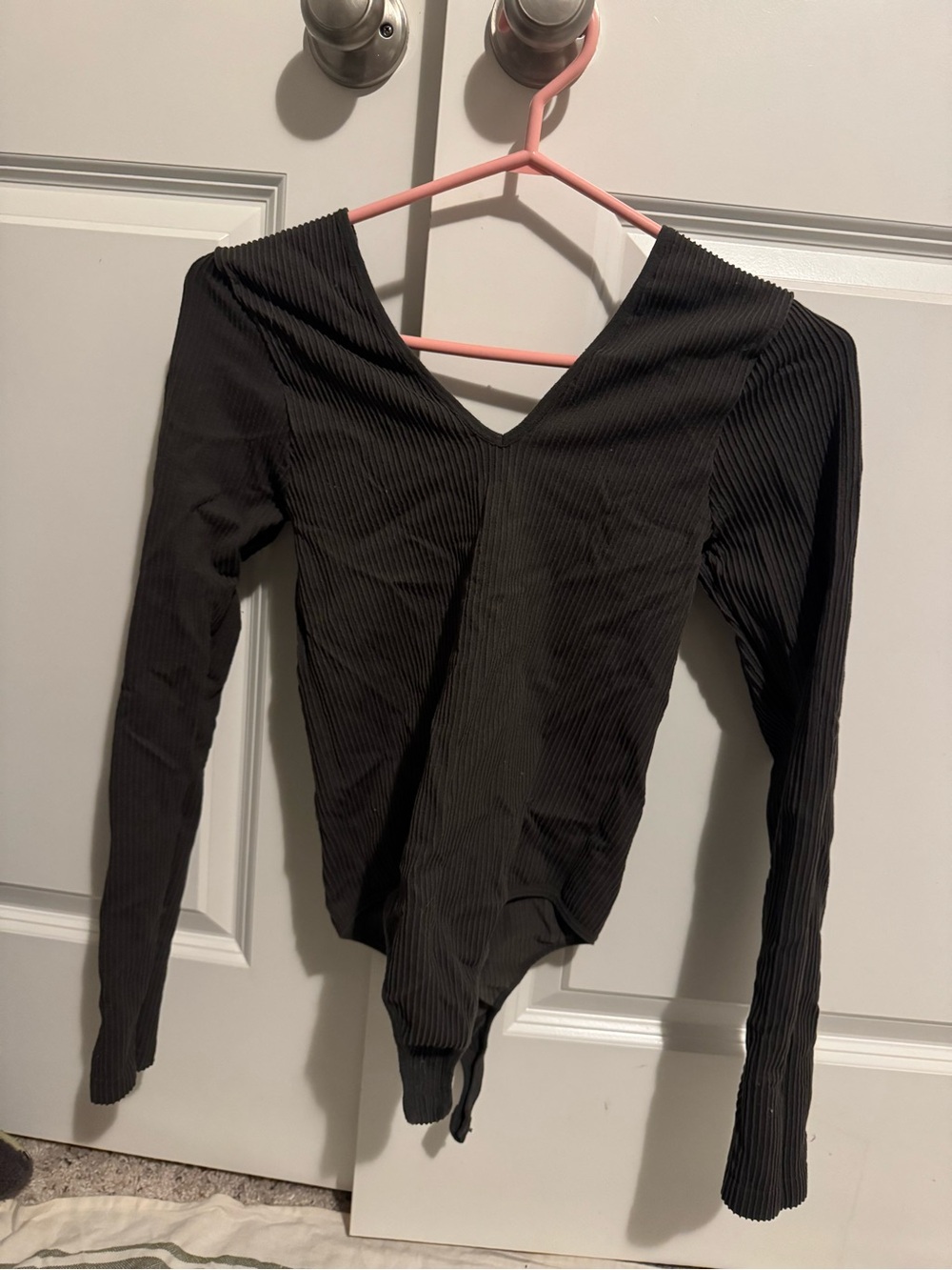 Design Lab Lord & Taylor Dark Green Ribbed Long-Sleeve V-Neck Bodysuit